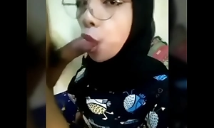 Bokep Indonesia - Jilbab Oral sex - http://bit.ly/ukhtinakal