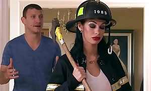 Brazzers - shes gonna squirt - putting out the fire scene starring angelina valentine and mr pete