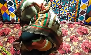 सासु माँ को अपने कमरे में बुलाया और चोद दिया हिंदी में अश्लील
