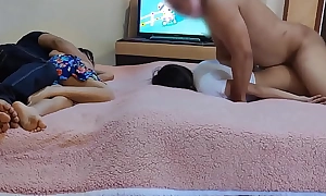 Niece subjected by her pervert uncle who fucks her stalk to her parents who are slumbering