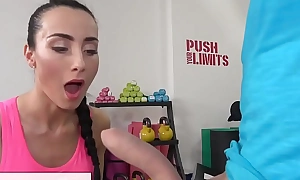 Fitness rooms sexy sweaty juvenile gym girl to abs pov blowjob and having it away