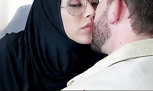 Exxxtrasmall - teen wearing hijab fucked