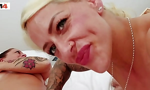 Harleen van hynten lesbo lickfest in front of a live mating web camera cam4 com
