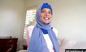 Muslim girl looses virginity to a classmate