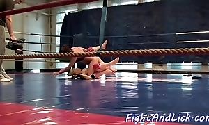 Stunning lesbian babes wrestling nearly a fisticuffs reverberate